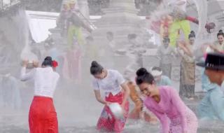 云南泼水节 云南泼水节